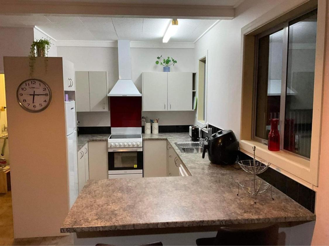 Bungalow On Centre Apartment Invercargill Luaran gambar